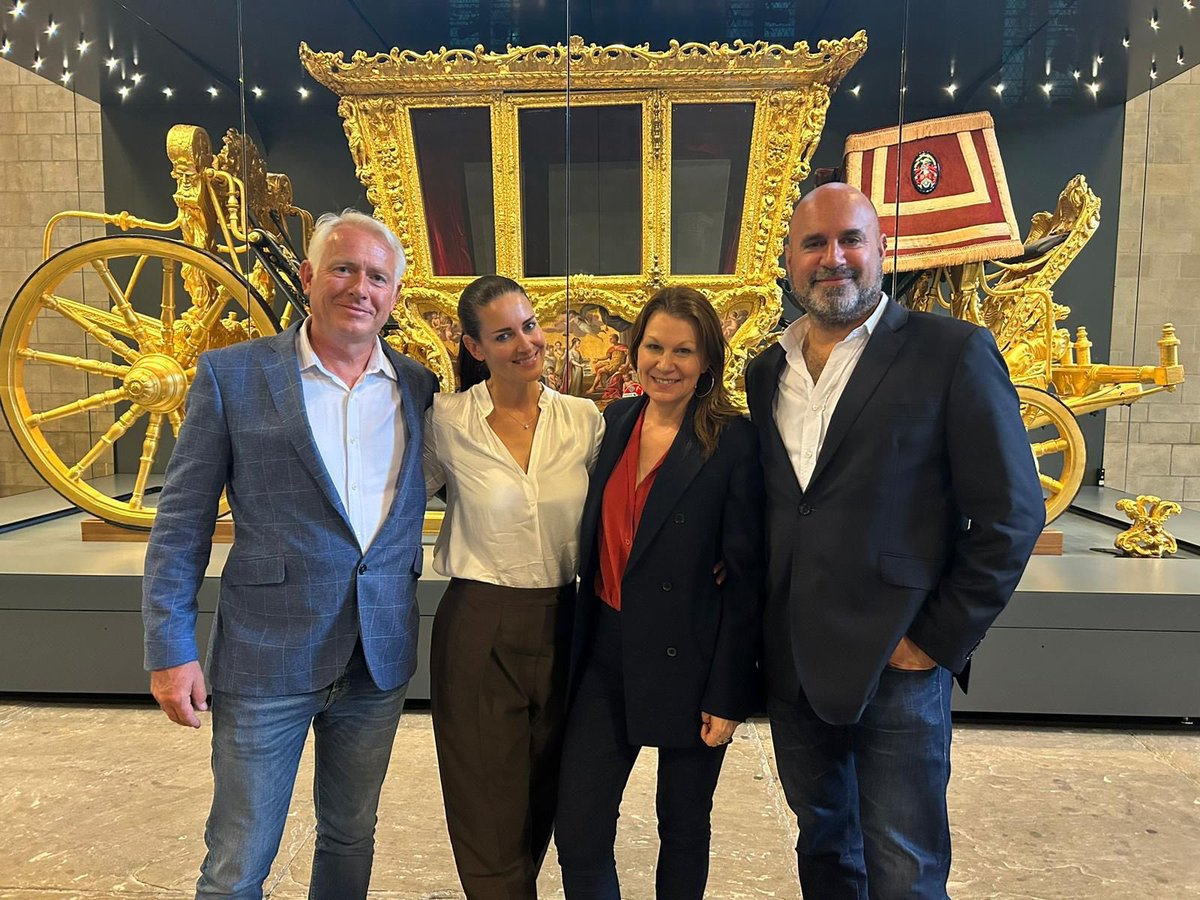 NickTaylorLLB's tweet photo. Great to meet @SueHayman1 in @UKHouseofLords last week with @marcthevet @TheRealKirstyG to discuss current animal welfare issues after the Government’s recent disappointing U-turn on the Kept Animals Bill https://t.co/BfGPeypLk9
