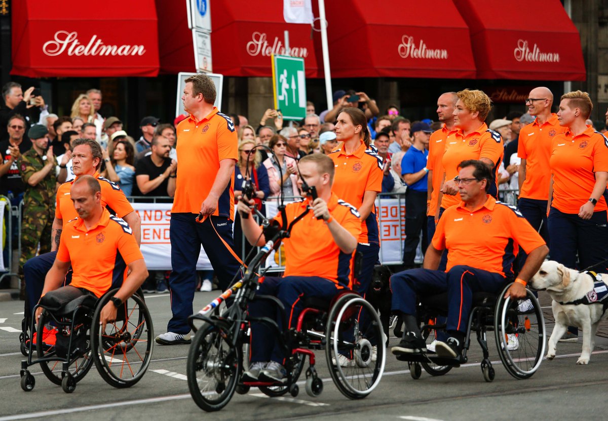 NLVeteranendag's tweet photo. 🔸 Aanstaande zaterdag is het zover: de Nederlandse Veteranendag. Waar kijkt u het meeste naar uit?

Bekijk het programma: https://t.co/Frs9sZbCQF https://t.co/UcCi3kAIKS