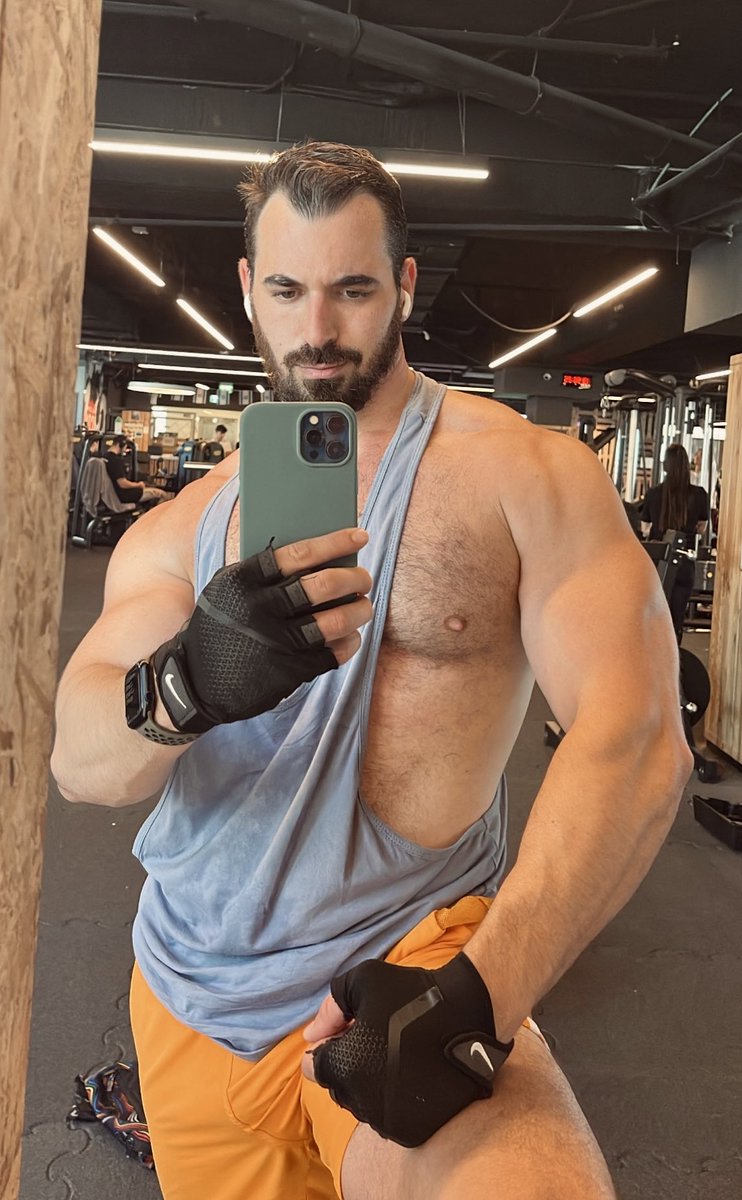 Thick Macho on Twitter: "Feeling good 💪🏼 https://onlyfans.com/thickmacho"