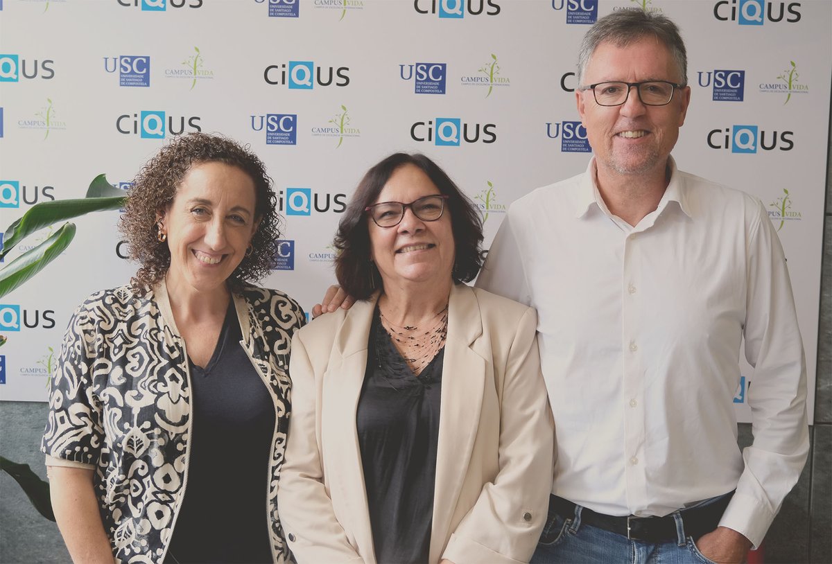 It was a pleasure to have Prof. Rosario Fernández from @unisevilla  as our guest speaker today at #CiQUS:
🗣️ 'Catalysts, Ligands, Methods & Reagents for Selective Organic Synthesis.' 
Great talk! 👏
#FEDERGalicia