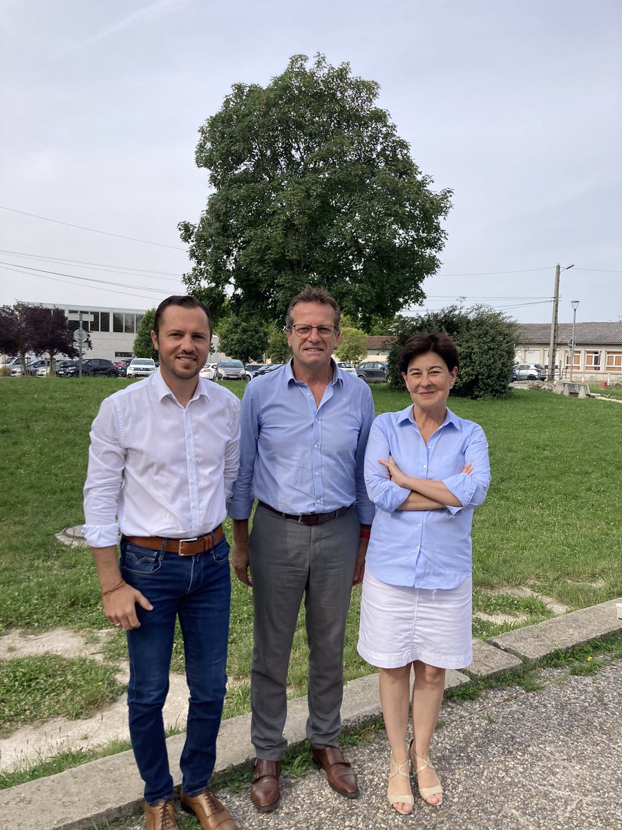 Au comité syndical du <a href="/energiesded/">territoire d’énergie Drôme-SDED</a> notre président <a href="/HCoulmont/">HERVE COULMONT</a> accueilli par le maire de #Chabeuil Alban Pano et la présidente du syndicat <a href="/nnieson/">Nathalie NIESON</a> #rapportdactivité #bilan2022