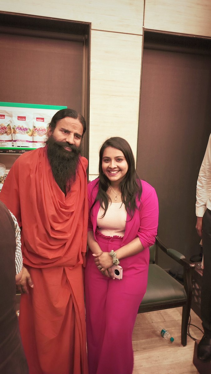 PDoryaw's tweet photo. We made it!!🎉

After months of dedicated effort, our hard work resulted in a huge hit! Glad to be a part of this prestigious premium product launch, which took place in the esteemed presence of Parampujya @yogrishiramdev Ji and @asthana_sanjeev Sir.

@Patanjali_foods #LAUNCH https://t.co/HQTTfjVsNO