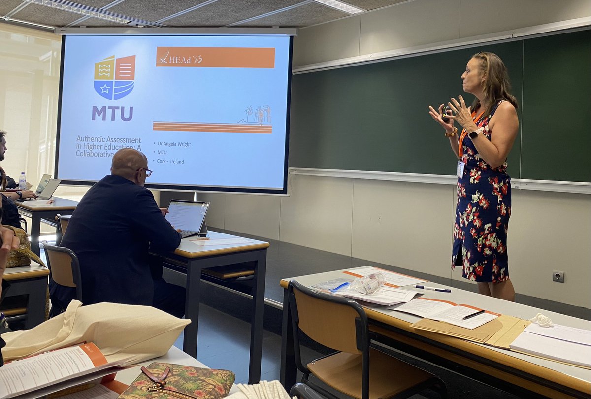 Angela Wright tweet media