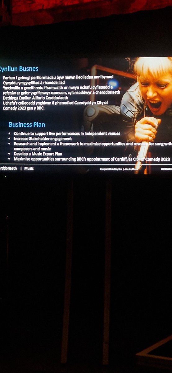 Sarah Sweeney tweet media