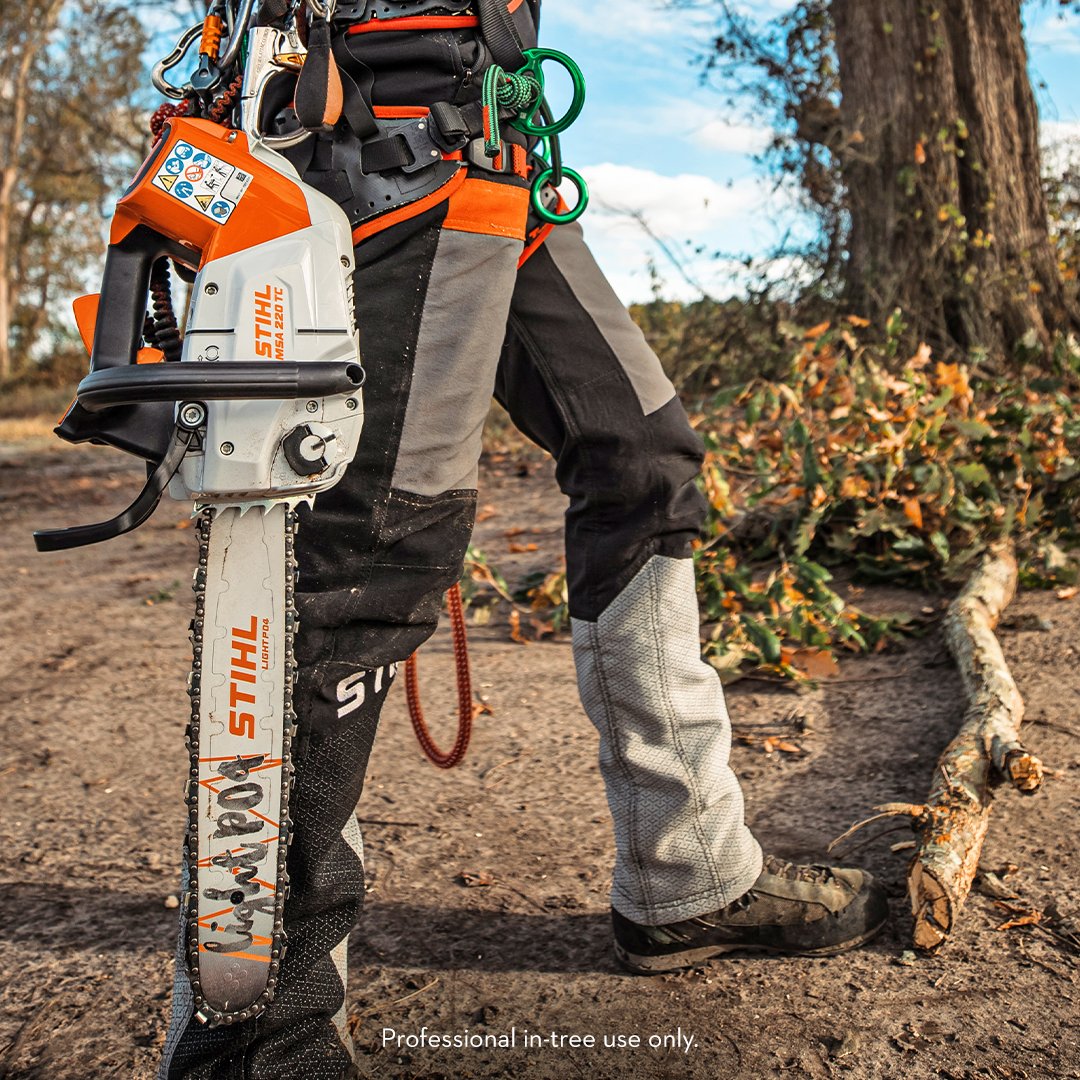 Every arborist needs:

✅ STIHL MSA 220 TC-O
✅ Proper PPE 

#arborist #RealSTIHL