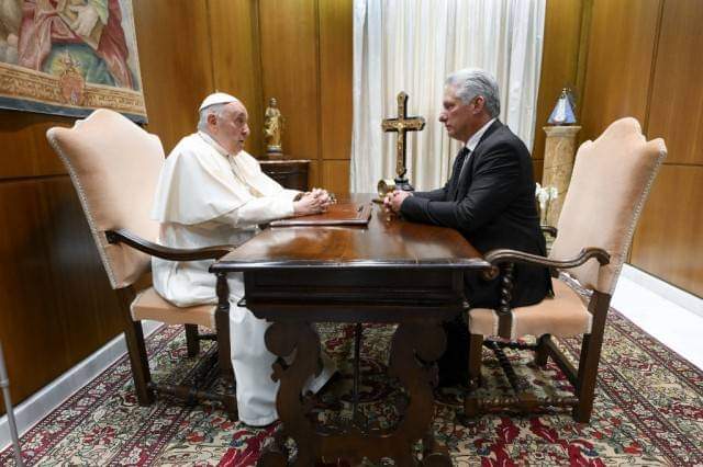 Las relaciones entre #Cuba🇨🇺 y el #Vaticano🇻🇦 están forjadas sobre el diálogo franco y la voluntad común por defender la paz internacional, la inclusión social, la protección del medio ambiente, la eliminación de la pobreza y la solidaridad. #DíazCanelEnElVaticano #CubaG77