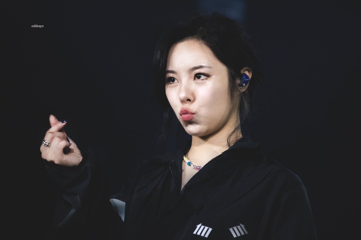 odikayoo's tweet photo. 230618 MYCON ENCORE DAY3

(사람살려) 

#휘인 #마마무 
#Wheein #MAMAMOO https://t.co/fn0Kst4UyS
