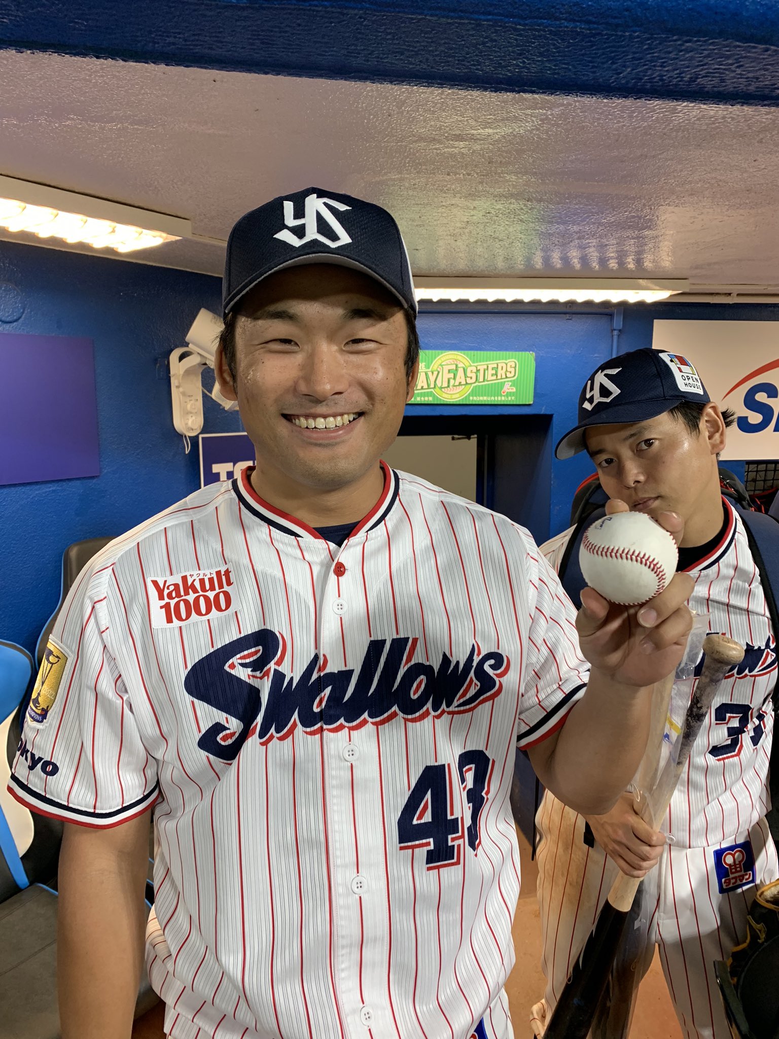 元ヤクルトスワローズ背番号39梶本選手実使用グラブ 元ヤクルトスワローズ背番号39梶本選手実使用グラブ