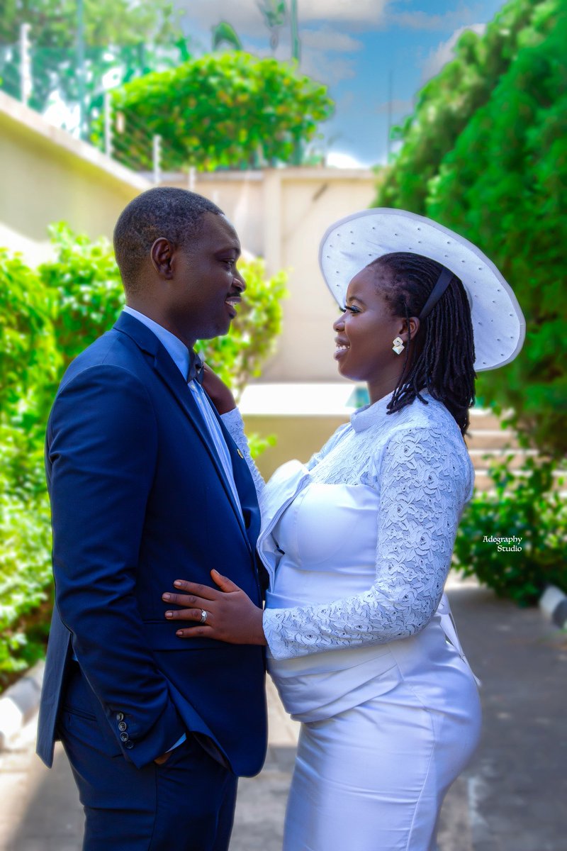 adegraphystudio's tweet image. Love is beautiful. The registry is done &amp;amp; dusted @ Ayoola23 

#loveisbeautiful, #UnionsForAll,  #courtmarriage, #ikoyiregistry