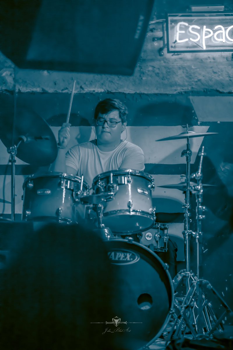SindormeBand's tweet photo. Uno de los proyectos de nuestro querido ex-baterista John Blue Art 📸
Fotografías del evento pasado en Centro Cultural Guitar Class https://t.co/3zXT7FUa0Q