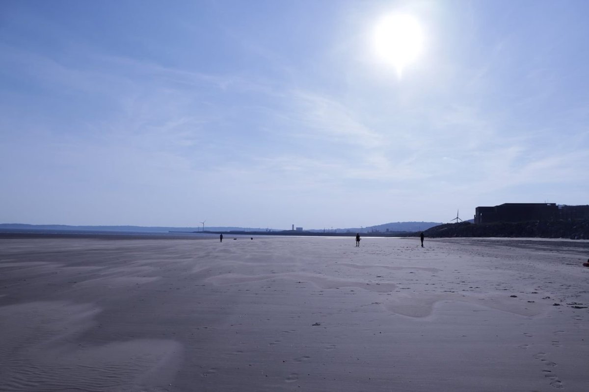 It's launch time for our #Aerospace Department student rocket society... pretty useful having a vast beach on our doorstep at #BayCampus for this sort of thing #SwanSEDS 🚀🚀