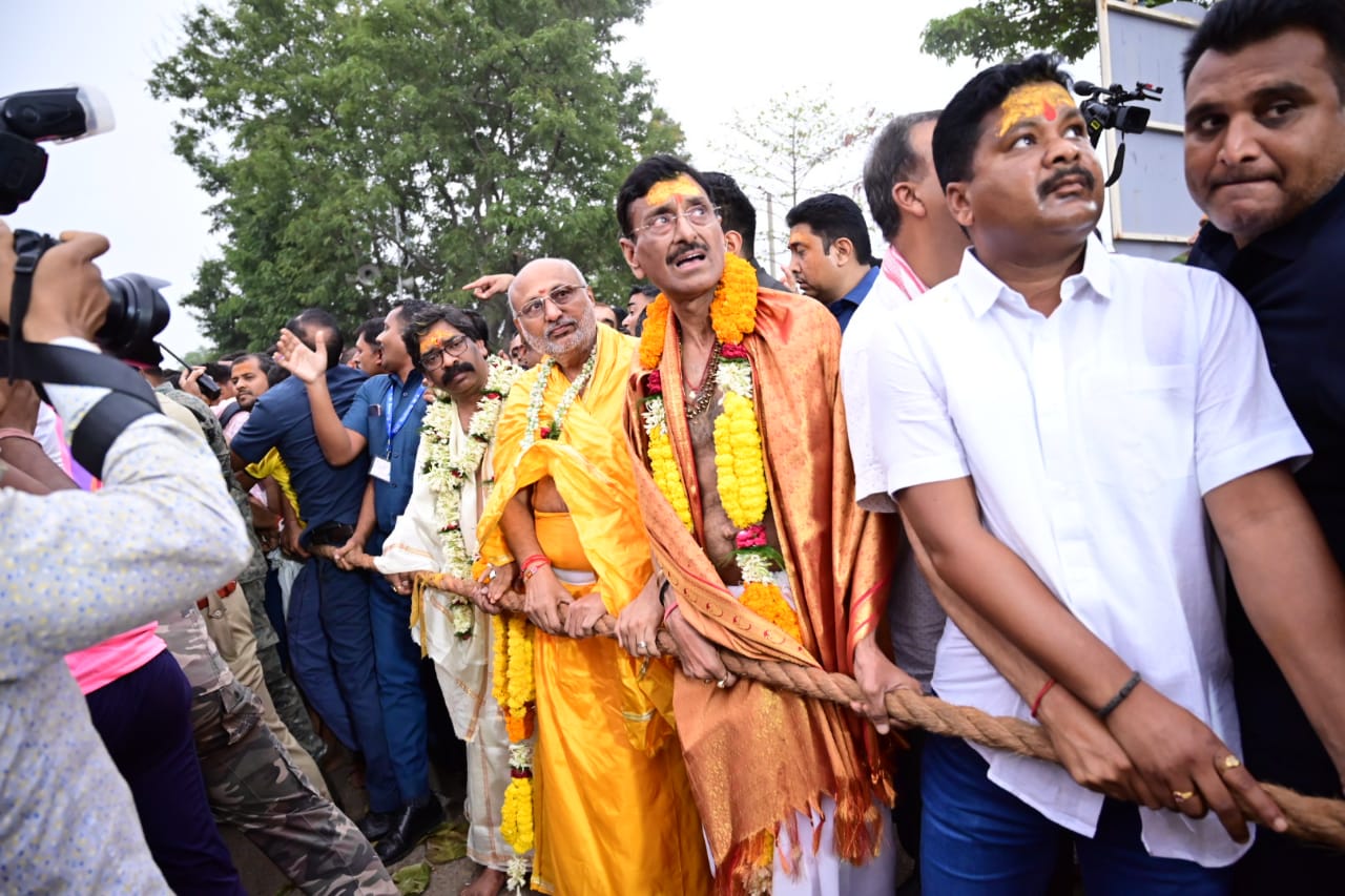 रांची में जगन्नाथ रथ यात्रा में शामिल हुए राज्यपाल और मुख्यमंत्री, देखें PHOTO-Governor and Chief Minister participated in Jagannath Rath Yatra in Ranchi, see photo