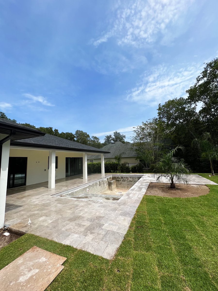 aguaconstruct's tweet image. Travertine deck looking amazing and now this new pool we&apos;re building in St Augustine is ready for interior plaster next!

We don&apos;t just build pools; we build your personal oasis 🌴
(386) 246-7212
#poolbuilder