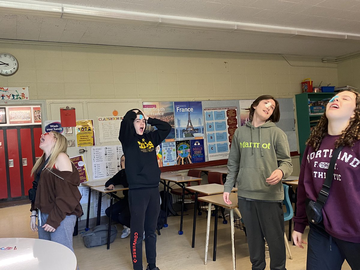 ms_macp's tweet photo. Minute to Win It was a big hit in 8-2 this morning! @BRJH_Celtics https://t.co/3Qw95Jv3uV