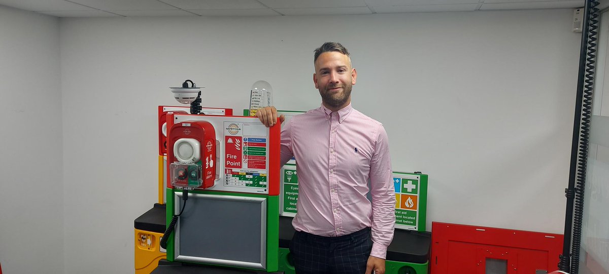 Howler UK tweet media