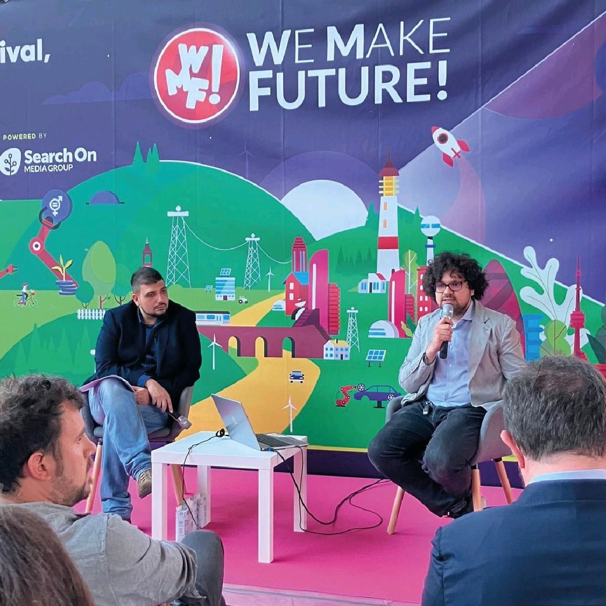 Lega Esport è stata presente a Rimini in collaborazione con We Make Future!

Grazie a l'organizzazione della fiera per il palcoscenico, tutti i meravigliosi ospiti ed il pubblico che non ha fatto mancare le domande che rendono sempre ricco un evento di questo tipo!
