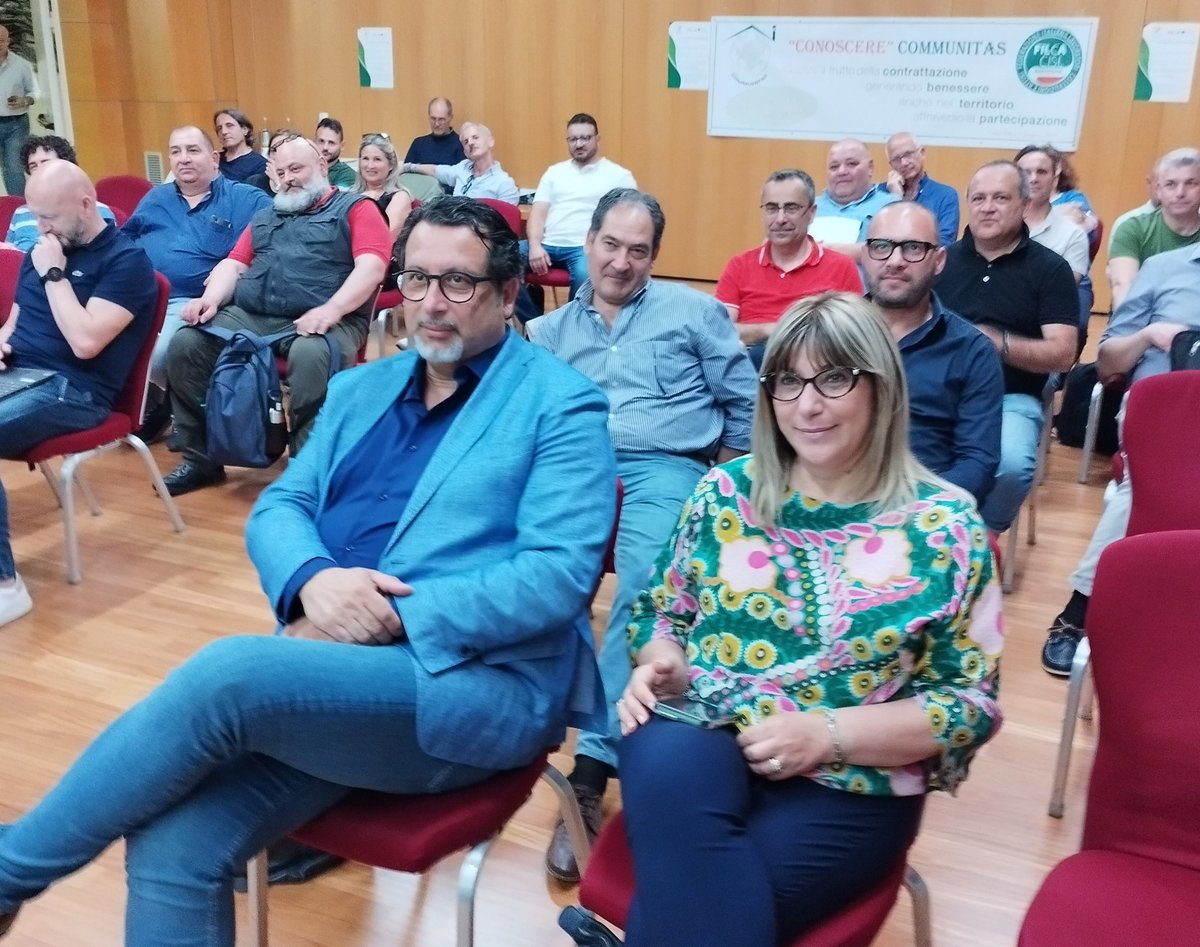 CislPuglia's tweet image. #20giugno a Bari, #Communitas @CastellucciAnto a iniziativa @FilcaCislPuglia: &quot;la #partecipazione è una visione d’insieme che, facendo leva sullo sviluppo e del lavoro, edifica una società, una Puglia e un Paese migliore” #unpostoaltavolo
