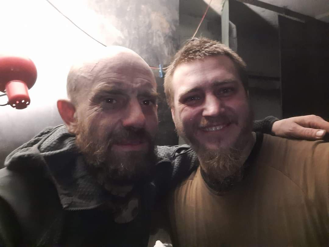 TheCUVFiles's tweet photo. 1131     20:15:23     22/04/22 

"More photos from #Mariupol. The men are alive and in good spirits.

Glory to #Ukraine 🇺🇦✊" https://t.co/fkqKiQzUpm