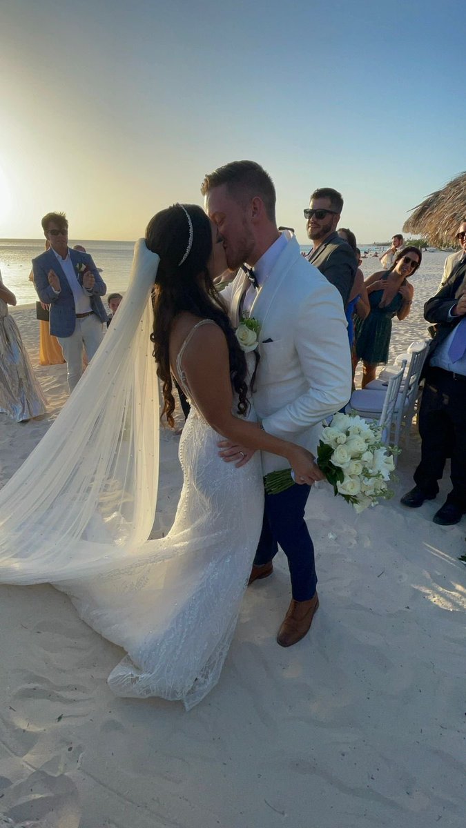 MsGurgan's tweet photo. Dream wedding 🤍✨♾️ 06.09.2023 https://t.co/8huumQavV7