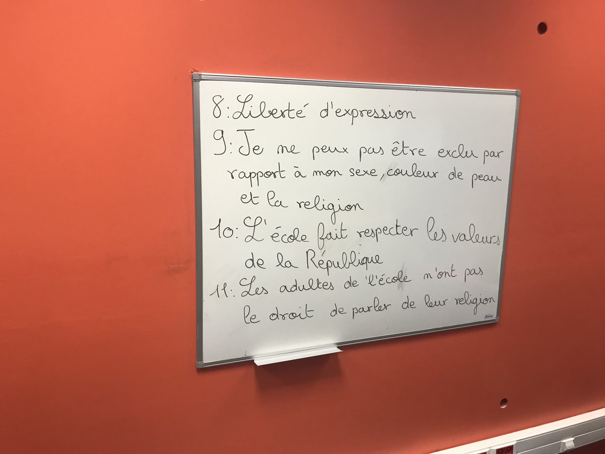 CollegeJV's tweet photo. 1/ Dernière journée de résidence des CM2 de l'école Daudet, ici, dans la salle financée par #TNE. Une belle expérience et pour les élèves qui sont prêts pour la rentrée de 6e et pour leur professeure qui a pu profiter des salles spécialisées du @CollegeJV et ... https://t.co/C8SzhMAkol