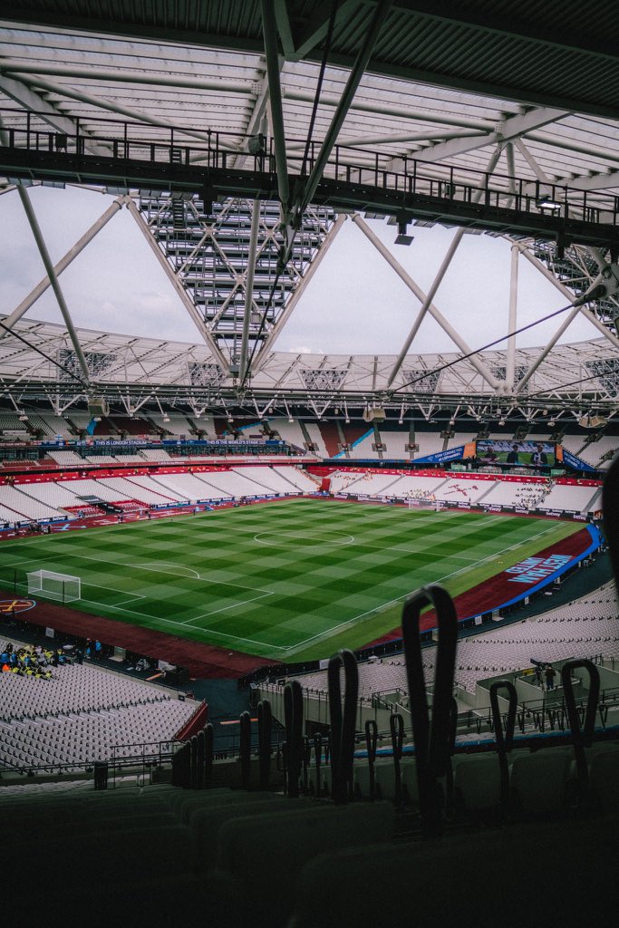MLBcathedrals's tweet image. London Stadium’s transformation for baseball is complete. The @Cardinals and @Cubs will have a match here on Saturday and Sunday. 

Images via: @LondonStadium