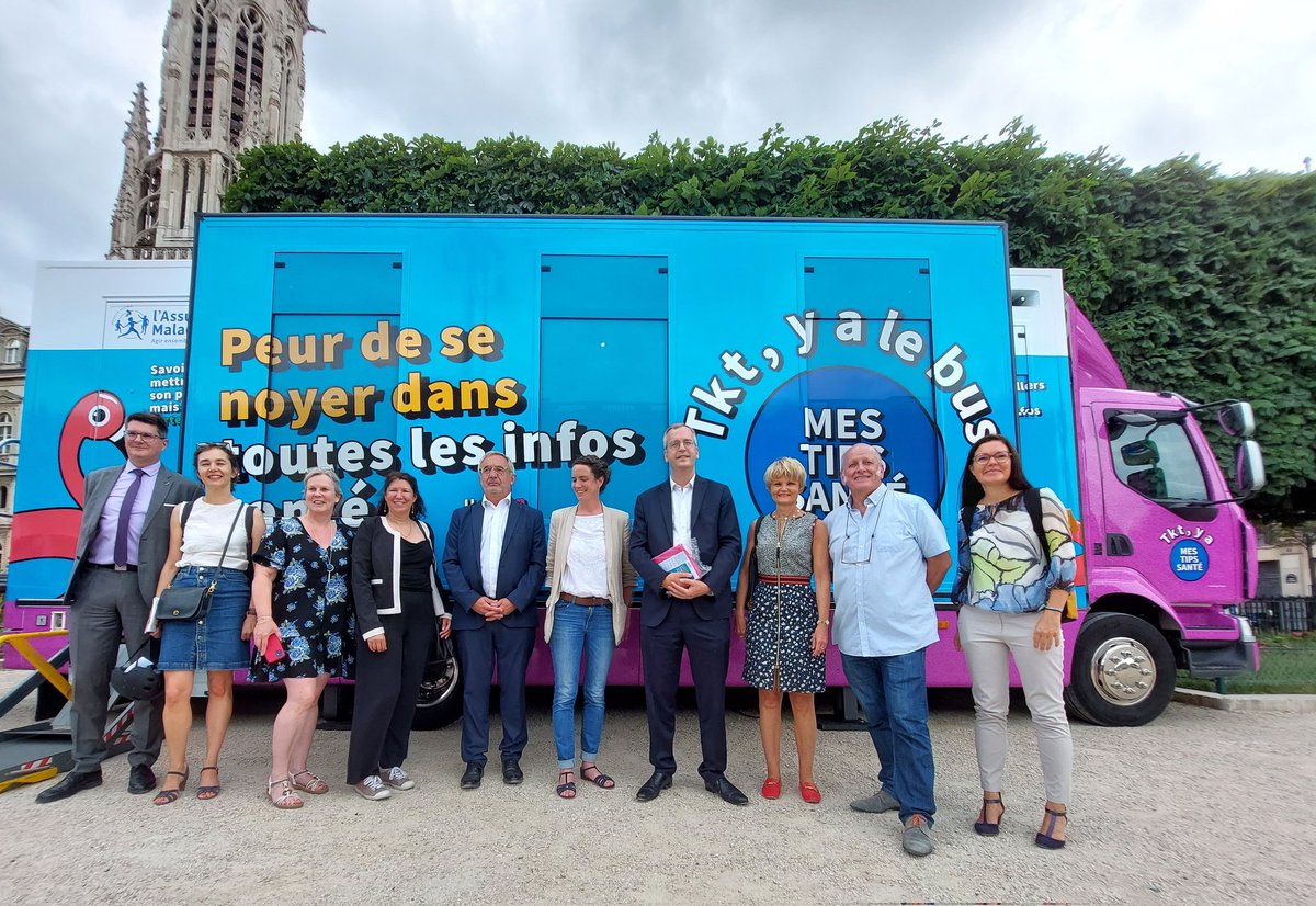 #SantéDesJeunes | <a href="/ThomasFatome/">Thomas Fatôme</a> s'est rendu aujourd'hui place du Louvre pour visiter le bus #MesTipsSanté de passage à Paris après avoir visité une dizaine de villes du Nord de la France. 

Le dispsositif sera également présent pour les <a href="/Solidays/">Solidays</a> du 23 au 25 juin.