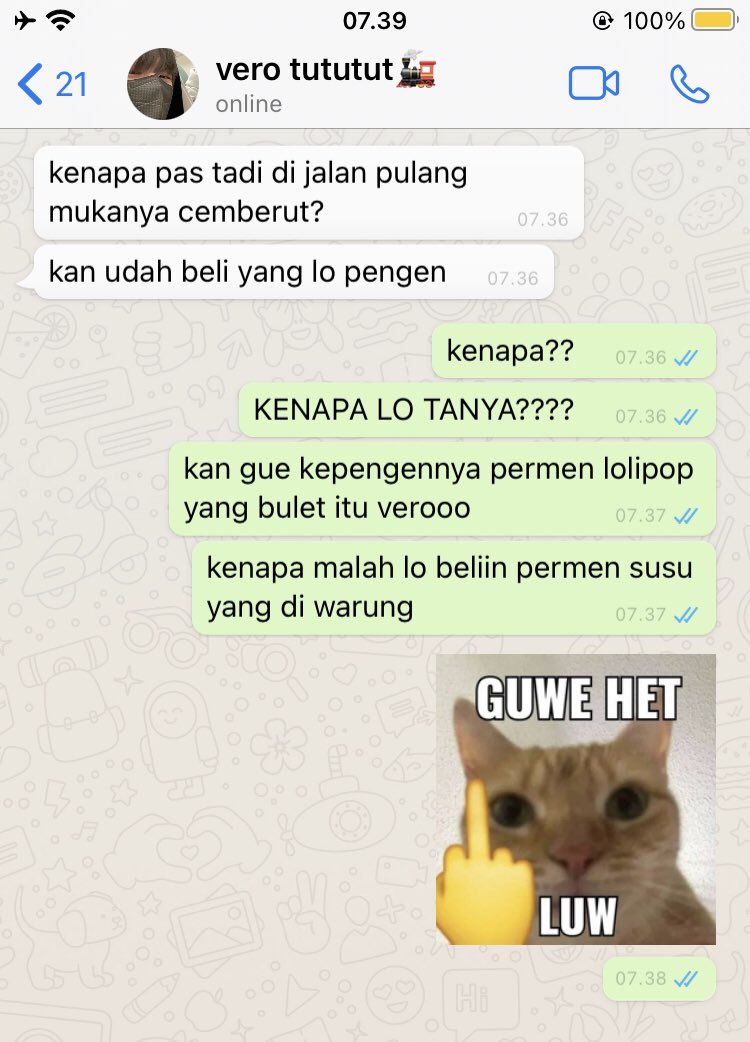 NOMINCHEESE's tweet photo. vero &amp; ezra; perkara pengen permen

— nomin few tweets au https://t.co/QuyO4ePxyV