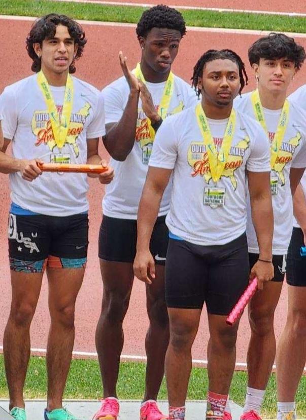 Thanks to hard work and great coaching our 4x100 team placed at the Nike Nationals at Oregon University this past weekend. Very tough competition but we didn't leave empty handed. Loved the experience, the grind don't stop, on to the next episode!