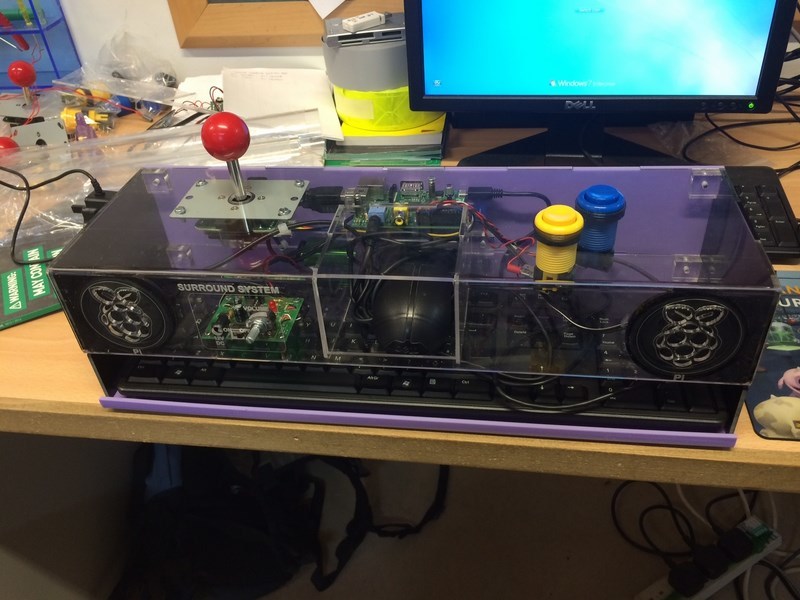Retro Arcade Machine - Students at Highgate School made this retro arcade machine, powered by a #RaspberryPi, and using our deluxe stereo amplifier kit, arcade joystick, arcade buttons and clear Perspex. Would you try making this at your school? #dt kitronik.co.uk/blog/retro-arc…
