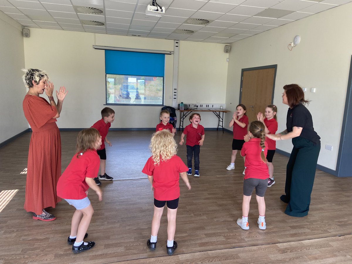 Our final practice before  LAMDA exams! 😃
Great work superstars 🤩

#littlevoices #peterborough #headteachers #schools #pupilwellbeing #confidence #workingtogether
