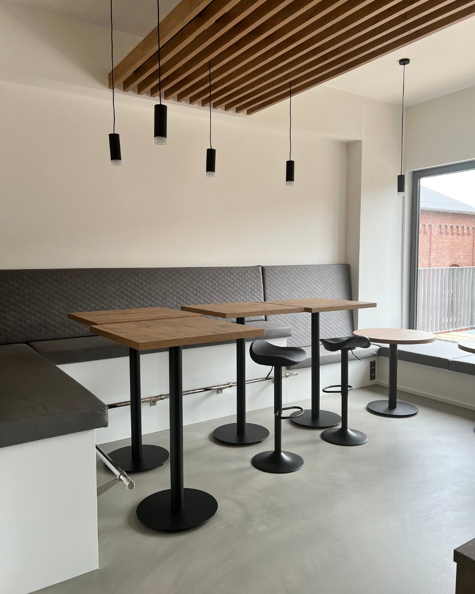 Es ist vollbracht! 🎉
Am Freitag konnten wir endlich in unser neues IMA-Headquarter einziehen. Ihr findet uns ab sofort in der Heinrich-Barth-Straße 17 📍 Obwohl noch viel zu tun ist, sind wir alle froh wieder als Team an einem Standort vereint zu sein. 🫶🏻