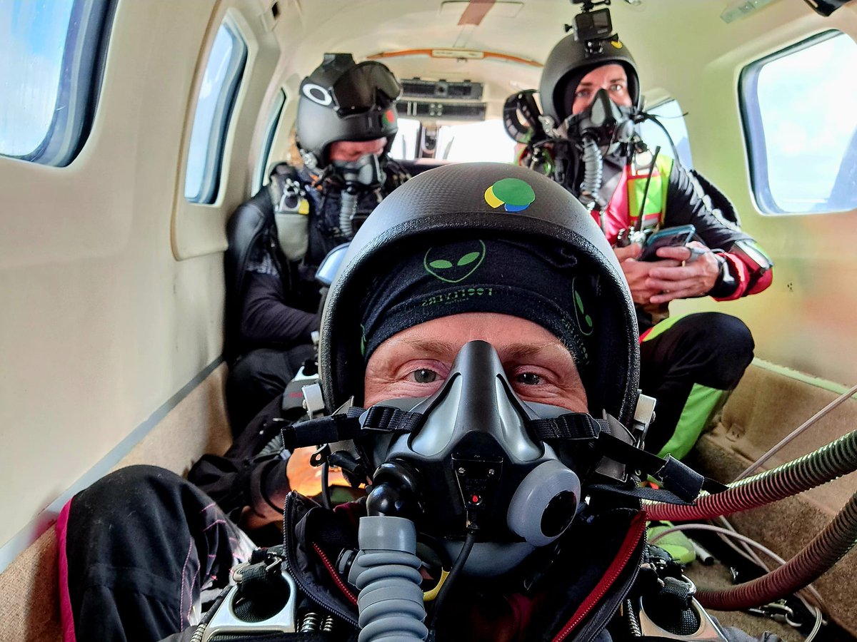 Zoe On Twitter I Made A Skydive From 41 000 Feet And It Was The First zoe-on-twitter-i-made-a-skydive-from-41-000-feet-and-it-was-the-first