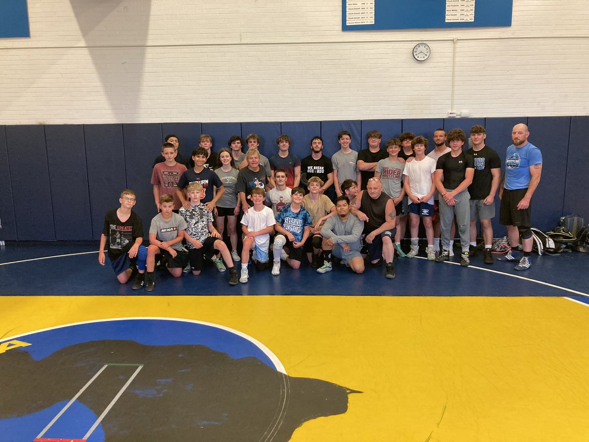 Great numbers for this years first practice. Thanks to everyone for coming out and working hard. We’d love to see even more in the future! As always, Go Gators! 🐊🤼‍♂️

#sports #preseason #wrestler #highschoolwrestling