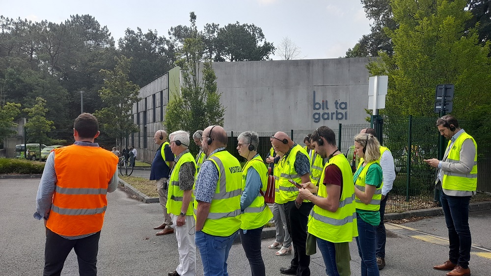 AlainMano64's tweet photo. ♻️Inauguration ce matin nouvelle ligne de tri #canopia @VilleDeBayonne @JreneEtchegaray @MBISAUTA Antoine ANDRE @citeofrance 15.5 M€+22% de collecte +50% capacité de production Bouteilles #PET recyclées et valorisées ensuite sur le site @suez Bayonne 👏 #economiecirculaire 🌍 https://t.co/bKzdFPa6QS