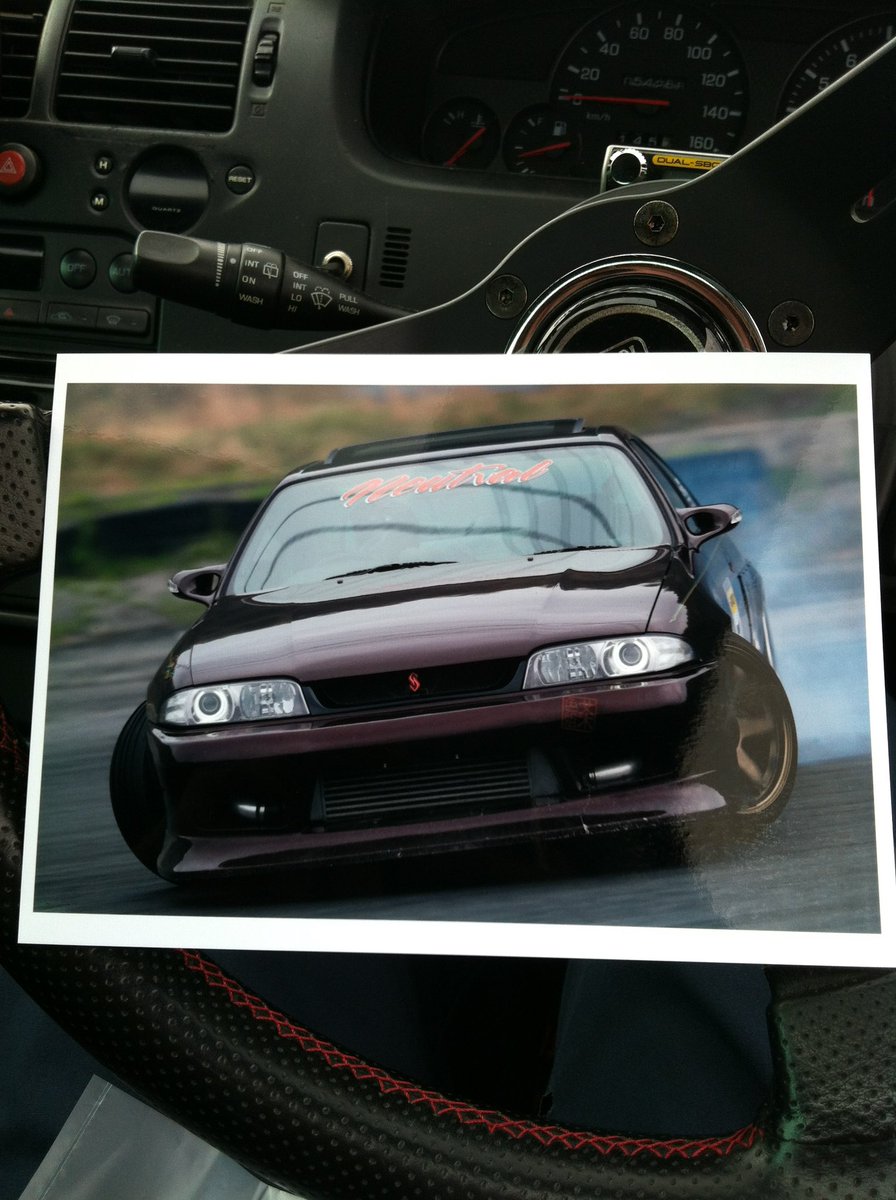 neutral_33's tweet photo. R33を18歳で買ってからもう22年
最初は白だった
中期純正フルエアロ
サンルーフはエアロパーツだって思ってすげー探した
今はその頃の面影はあまりない

白がエビス南の1コーナー
茶色が日光の1コーナー
どっちも同じ車

今は静岡だし三河を走ってみたい https://t.co/jVgWA66bUY
