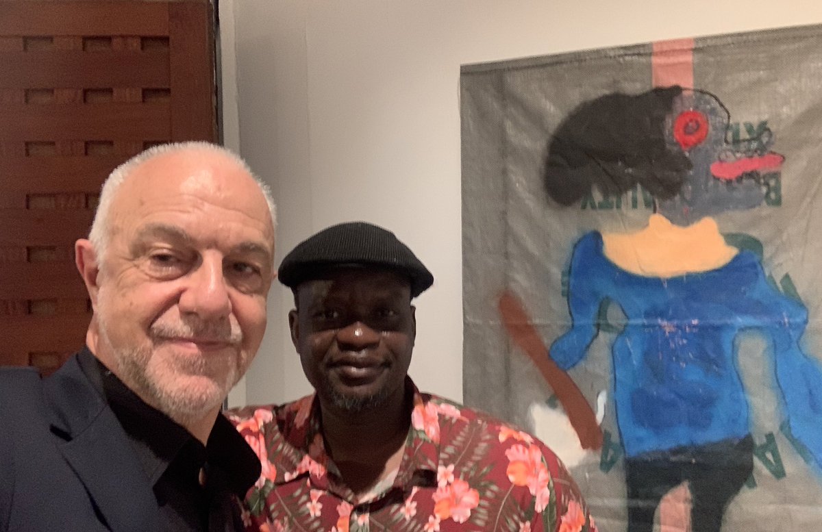 JMCambaceres's tweet photo. #Bénin, #Cotonou.Première acquisition d’une peinture de #ChrisOrel artiste peintre béninois de l’ONG #VieetSolidarité qui aide les artistes handicapés. L’ONG présidée par #LouisOkeAgbo gère un Centre d’art thérapie et expose plusieurs peintres à l’Institut français. https://t.co/FMr41WlQ4z