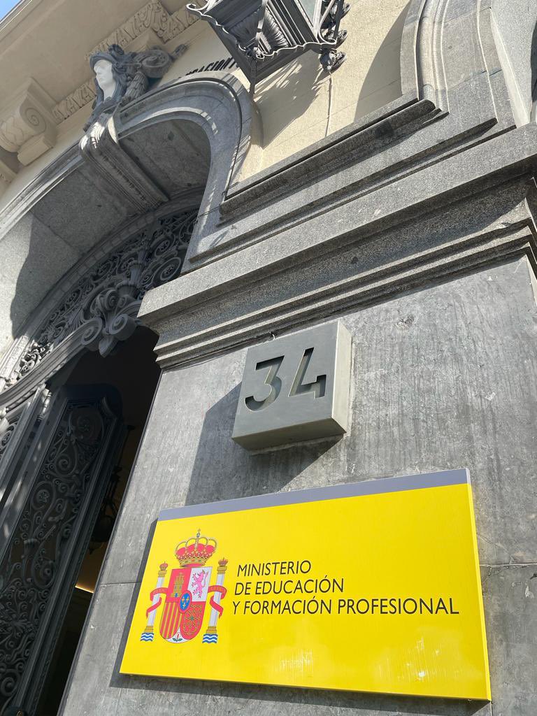 OCDSB International tweet media