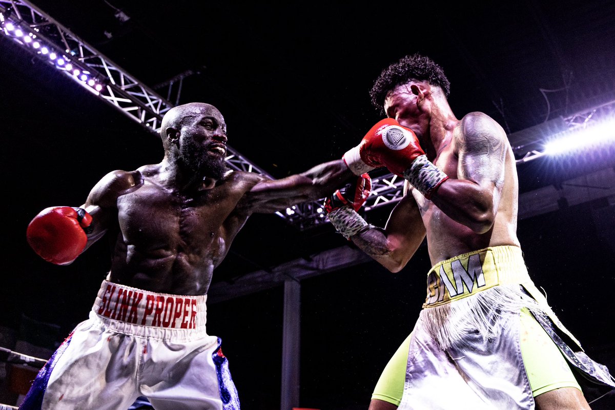 ArtistKojak's tweet photo. I going to  start posting on here and build a community #mist #boxing #photography https://t.co/ysFUWnARNl