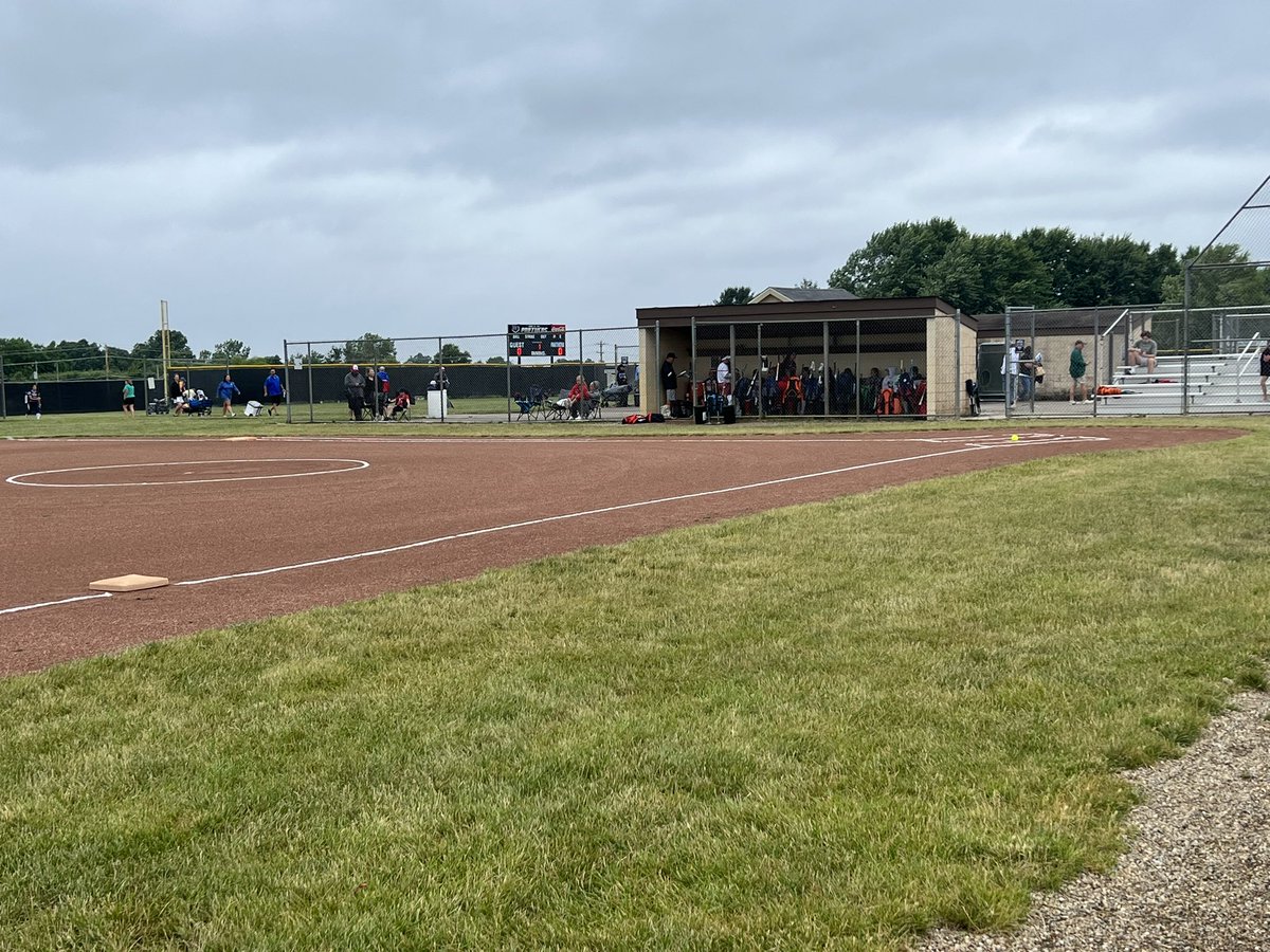 RileyJackson34's tweet photo. Representing @Tallmadge_sball and the Northeast District in the underclassmen tournament at Pickerington North High School today. https://t.co/t5JJbh1z9q