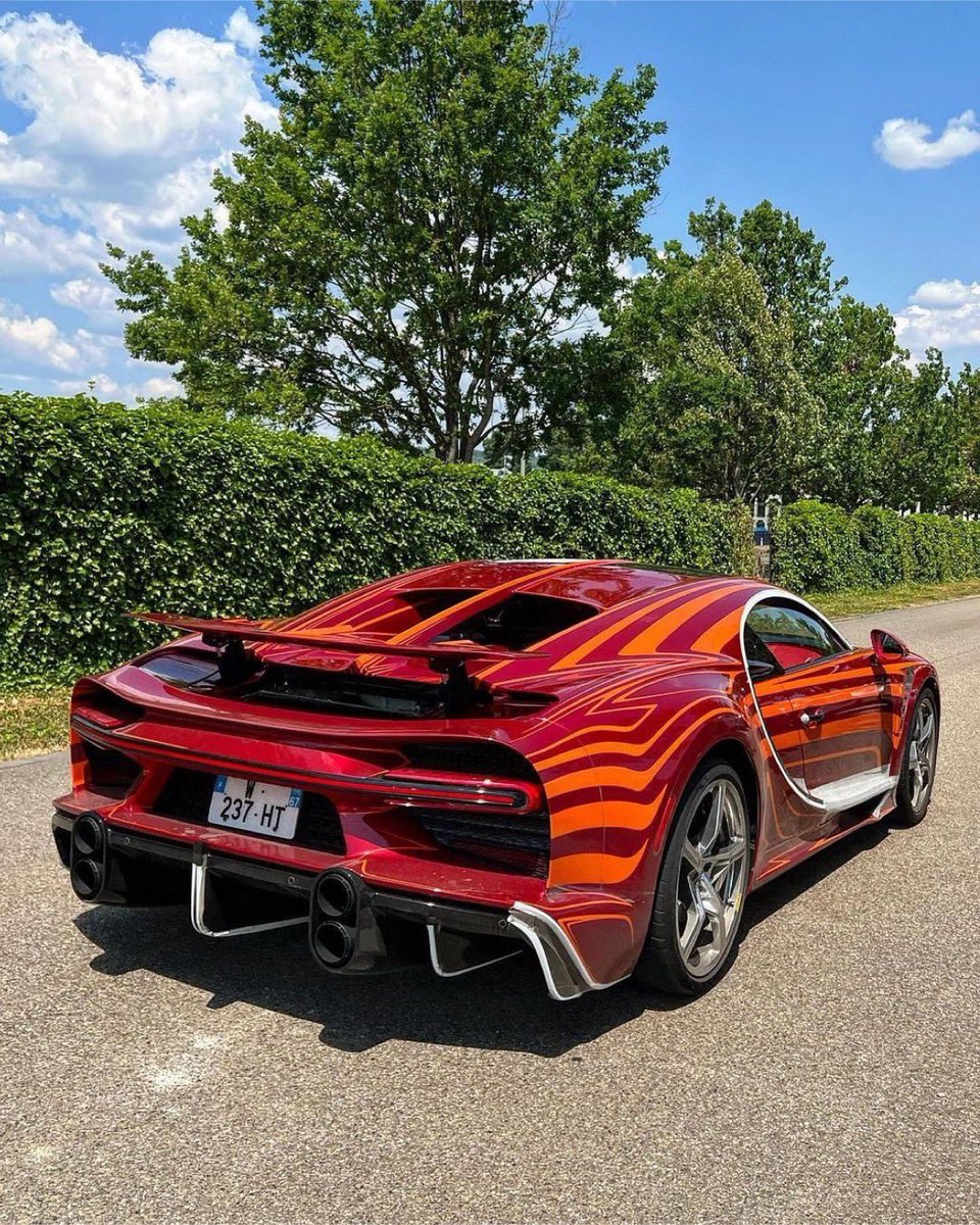 Bugatti Chiron Super Sport “Vagues de Lumières” 📛