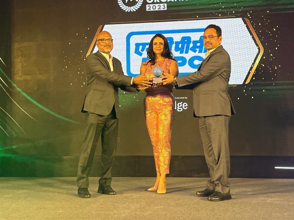 NTPC recognised as 'Sustainable Organisation' at The Economic Times-Sustainable Organisation Awards 2023 @ET_GSA function held in Mumbai today. The award was presented by @GulPanag.
#GSASO2023 #PlanetBuddy
@ET_Edge @MinOfPower @PIB_India @power_pib @OfficeOfRKSingh