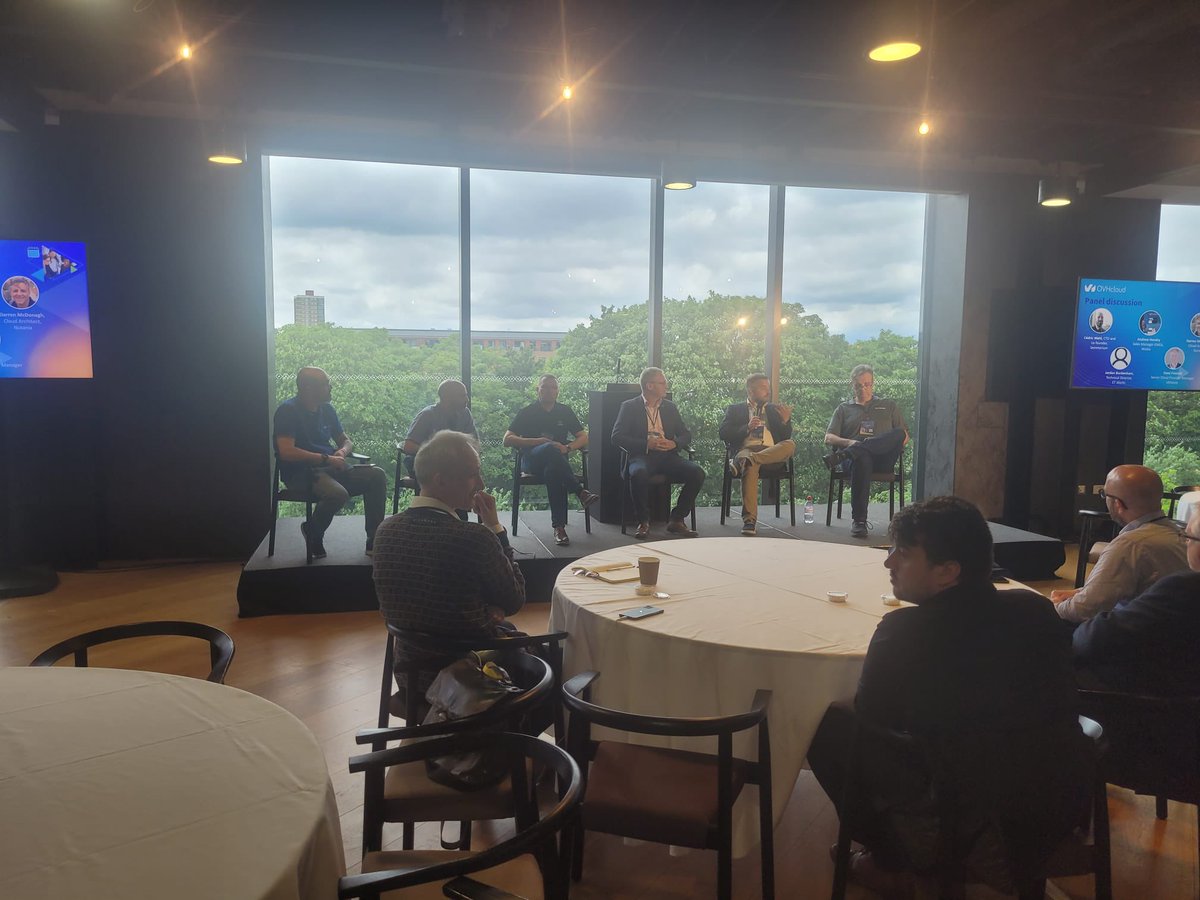 OVHcloud_UK's tweet photo. Now time for our Customer Success panel discussion around the future of #cloud☁️ and #edgecomputing with members from @secretarium, @nutanix, @etworksit, @VMware & @nvidia. #OVHcloudEngage https://t.co/qmoXl6Odwr
