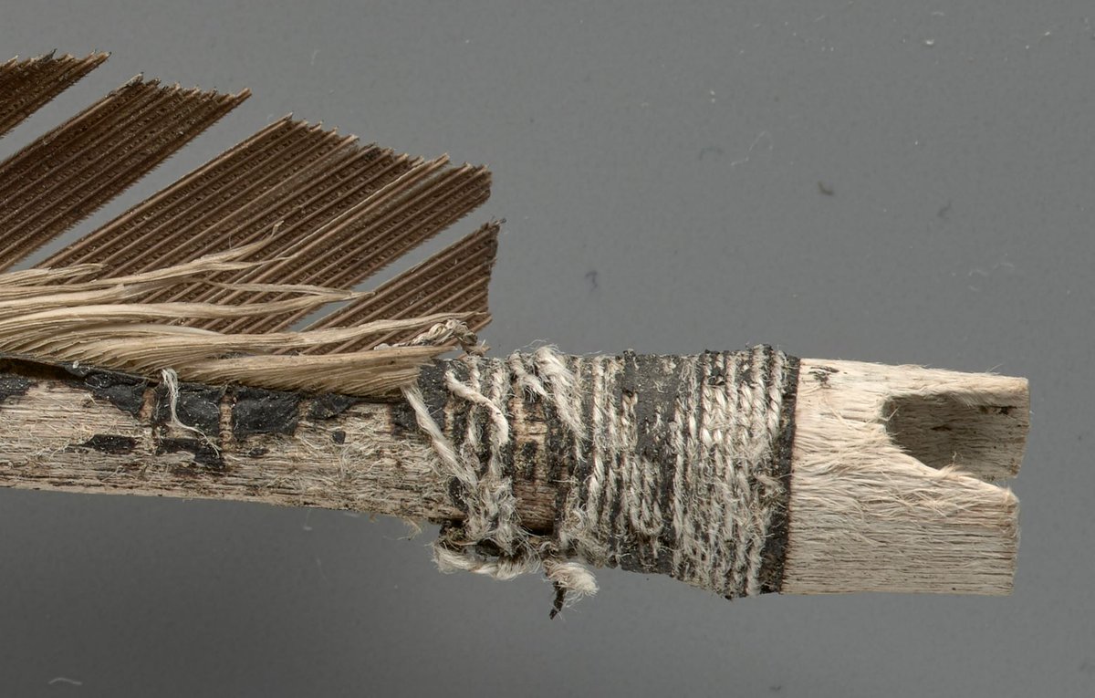 This example has four fletches, which were cut to shape and fastened to the arrow shaft using tar and thread. Hard to believe that the arrow is c. 1500 years old, but it is🙂