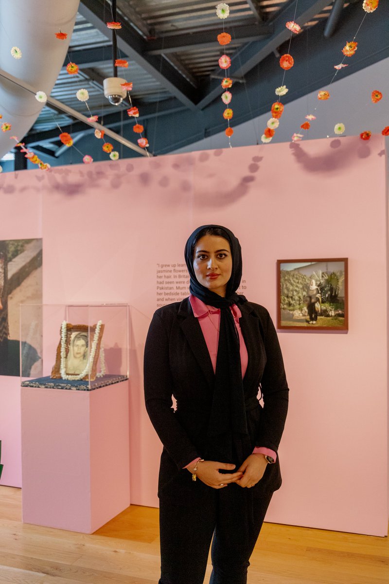 Impressions Gallery (@impgalleryphoto) on Twitter photo Did you miss our Artist's talk with Maryam Wahid on Saturday 10 June?
Click on the link below to hear Maryam talk about what inspired her to create the work featured in Zaibunnisa. impressions-gallery.com/resource/artisβ¦
<a href="/WahidMaryam/">Maryam Wahid π¬π§ π΅π°</a> Did you miss our Artist's talk with Maryam Wahid on Saturday 10 June?
Click on the link below to hear Maryam talk about what inspired her to create the work featured in Zaibunnisa. impressions-gallery.com/resource/artisβ¦
<a href="/WahidMaryam/">Maryam Wahid π¬π§ π΅π°</a>