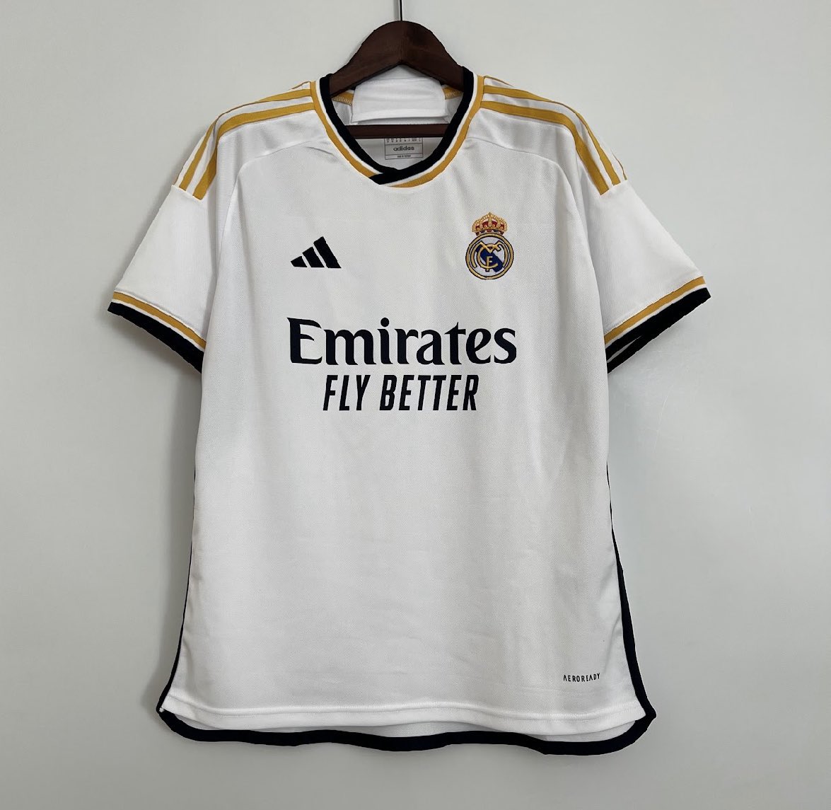 MrAngeloValdes's tweet image. Llegó la hora…SORTEO de la camiseta del Real Madrid de la temporada 2023/24.

REQUISITOS:
-Seguir a @futboljersey7 y a mi.
-Dar RT a este tweet.

En una semana nombraremos al ganador 🍀 (el que no participe es r4cista).