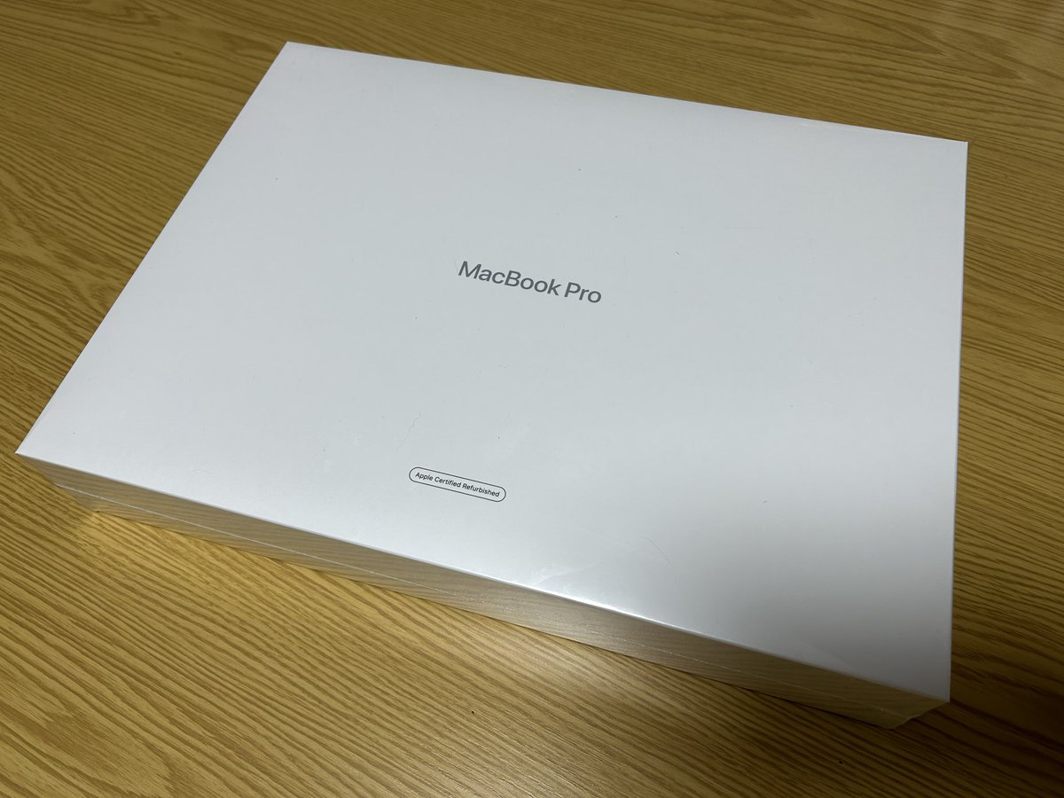 買ってくれた☺️ありがとう🥰

#MacBookPro #パソコン買い替え