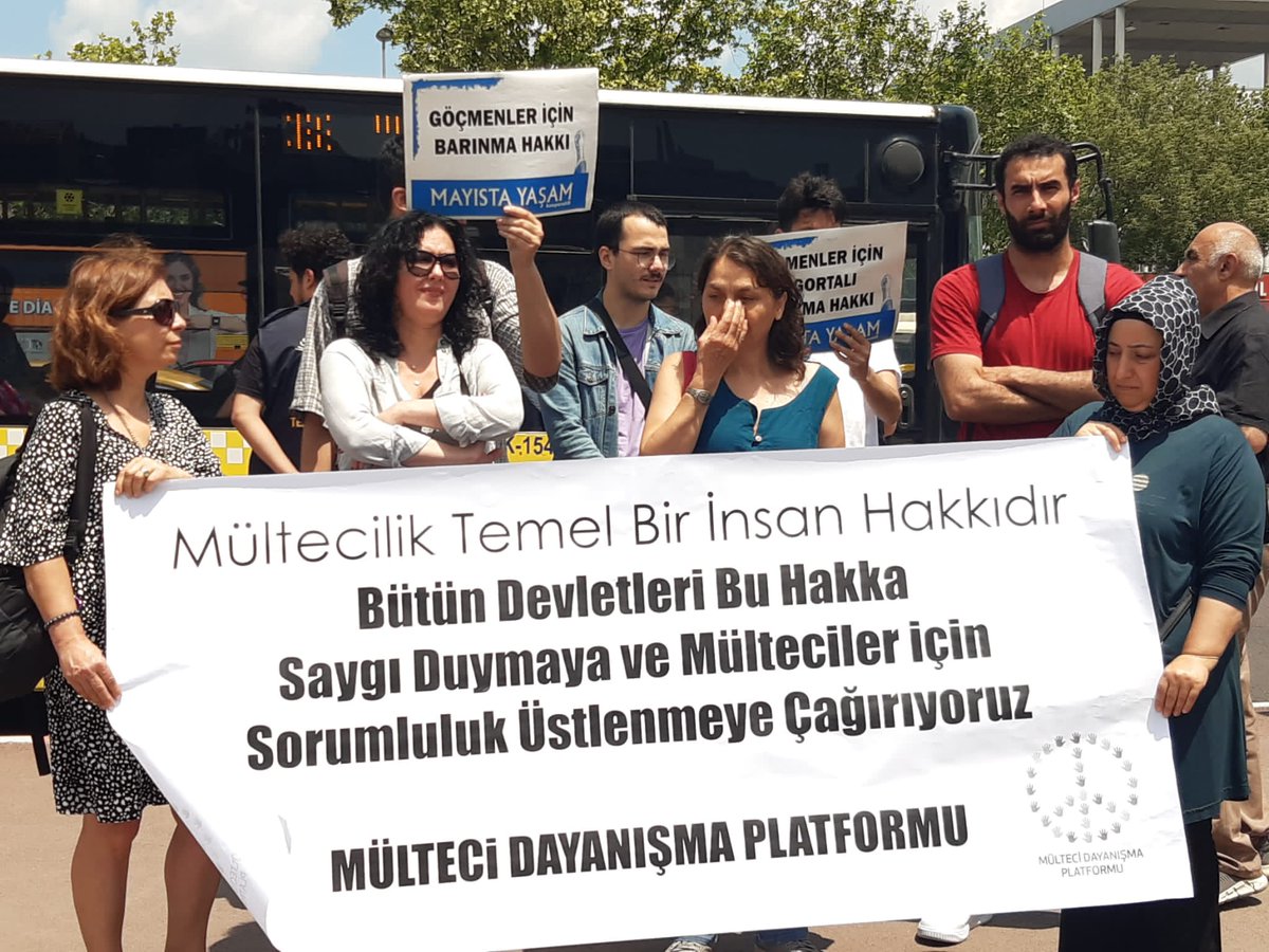 Dünya Göç ve Mülteciler Günü'nde Mülteci Dayanışma Platformu'nun açıklamasına katıldık. Göçmen ve mülteci hakları için mücadeleye devam edeceğiz!