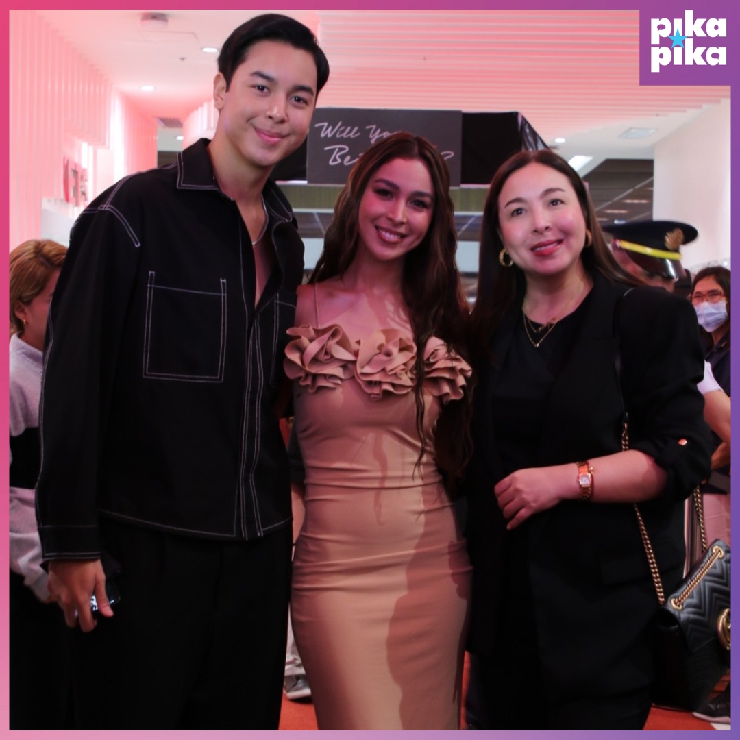 LOOK: #WillYouBeMyEx? red-carpet premiere ganap. The movie, which stars #BeaBinene,,#DiegoLoyzaga and #JuliaBarretto explores the process of being an “ex.” Directed by #RealFlorido, it opens in cinemas nationwide starting tomorrow, June 21.

#PikapikaPH