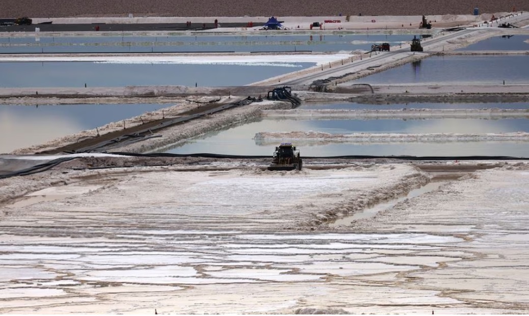 First audit released of South American lithium mine by
<a href="/IRMA_mining/">Initiative for Responsible Mining Assurance</a>, mine audit scheme that has
<a href="/hrw/">Human Rights Watch</a> on its board. 

Audits are an imperfect tool, but IRMA's audit standard is the most comprehensive available in the mining sector.

responsiblemining.net/2023/06/20/alb…
