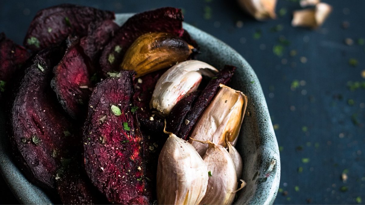 Healthier snacking never looked this good! Air-fried beets for the win! 🌟✨#SnackGoals #AirFryerCravings
Here's the recipe link:
topairfryerrecipes.com/air-fryer-beet…